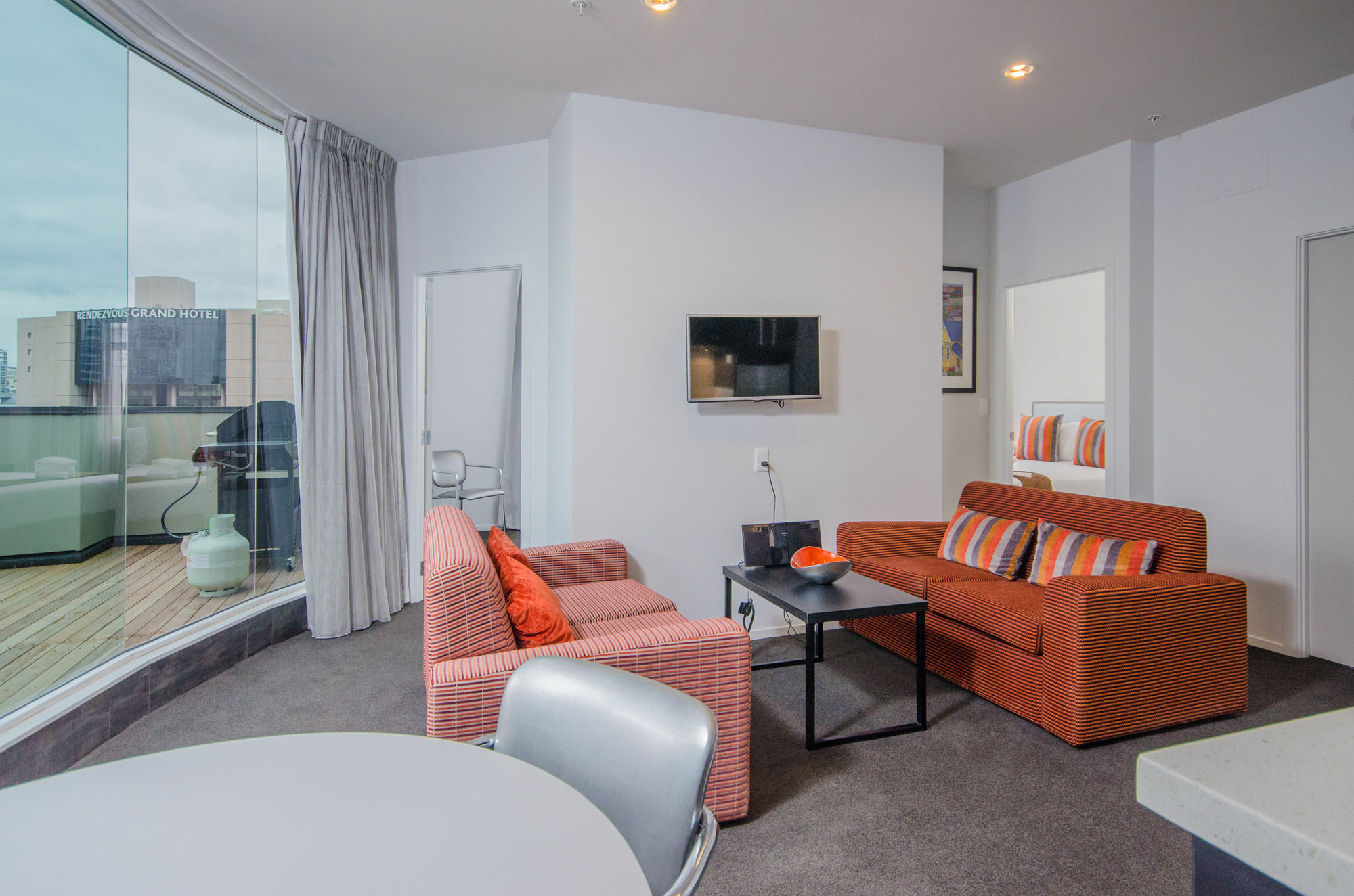 Ramada Suites By Wyndham Auckland - Federal Street Eksteriør billede